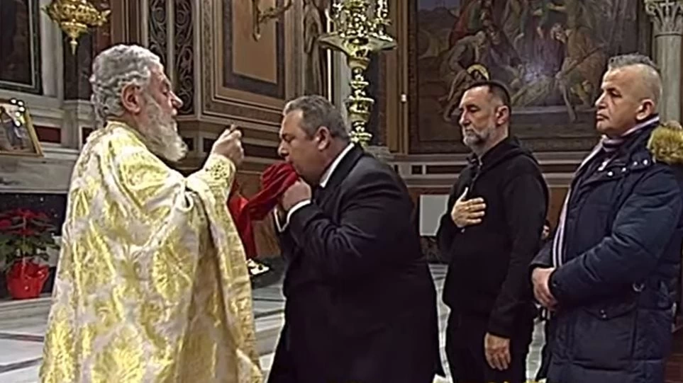 Πριν την συνάντηση με Τσίπρα, ο Καμμένος κοινωνούσε στη Μητρόπολη – Δείτε το βίντεο